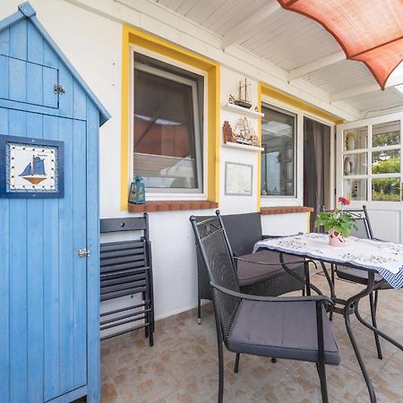Beautiful Bungalow In Poel Near The Beach Fahrdorf  ภายนอก รูปภาพ