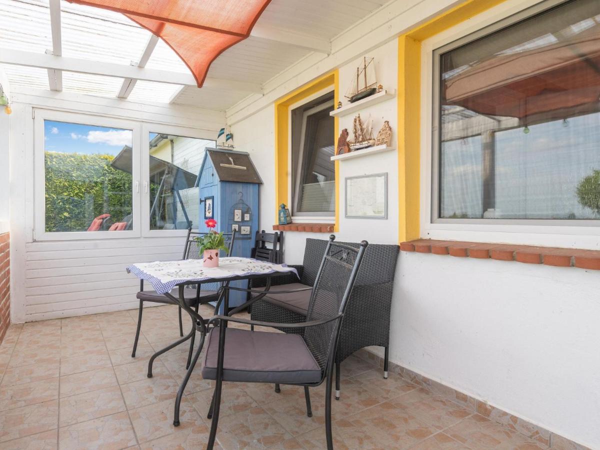 Beautiful Bungalow In Poel Near The Beach Fahrdorf  ภายนอก รูปภาพ