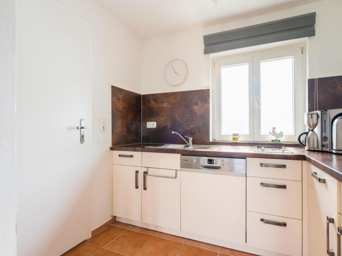 Beautiful Bungalow In Poel Near The Beach Fahrdorf  ภายนอก รูปภาพ